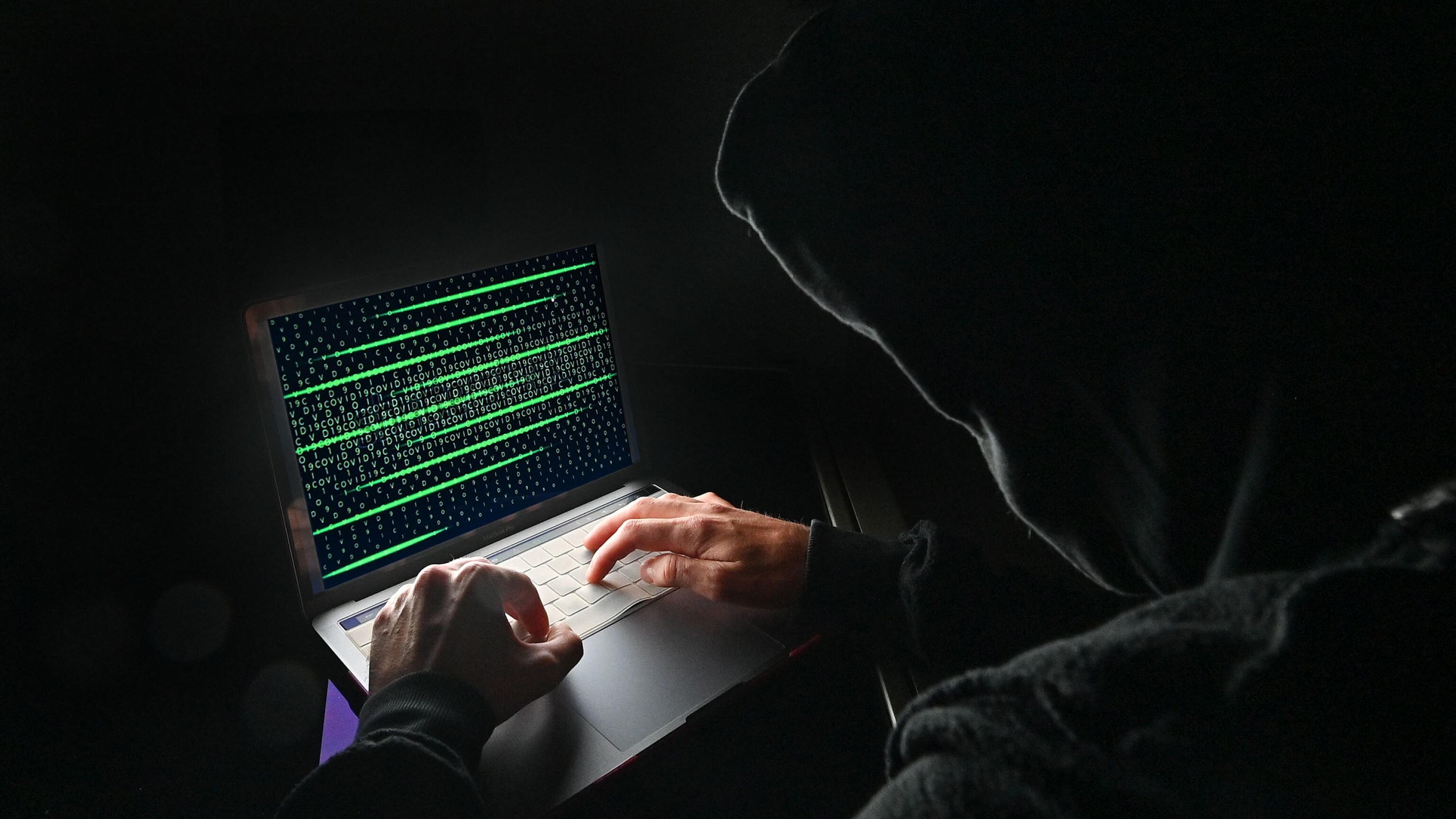 Maxi attacco hacker contro una piattaforma sanitaria: rubati i dati delle cartelle cliniche