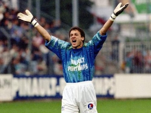 Il portiere che ha perso la memoria e la sta ritrovando tra i pali bianchi