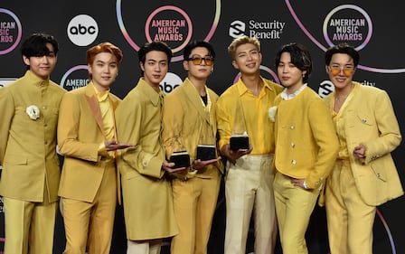 L'assalto al mondo della Corea, BTS vincitori di tre categorie agli AMAs 10