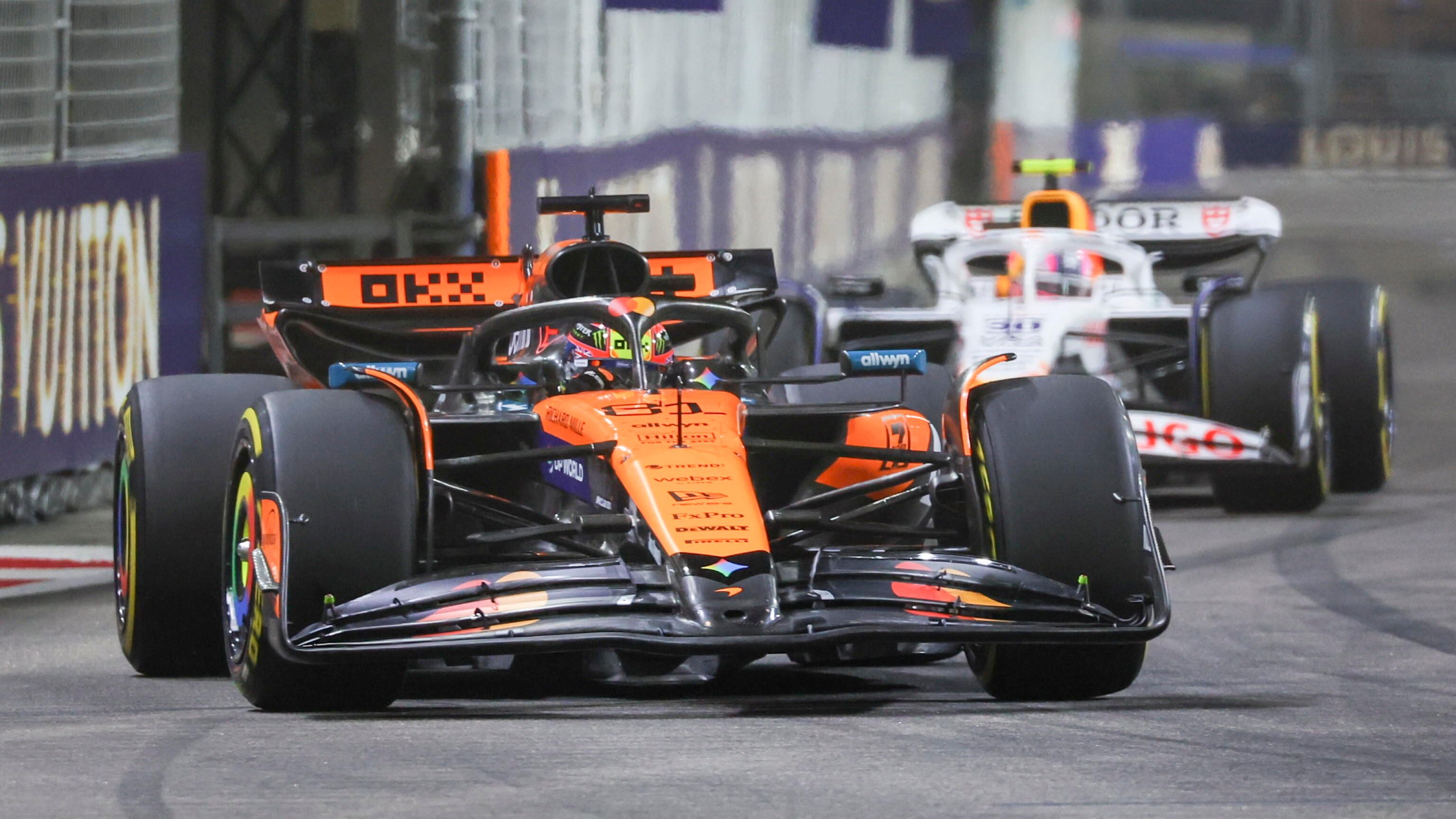 F1, Piastri più veloce nelle libere di Singapore: incidente ai box tra Norris e Leclerc