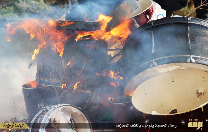 Siria, il rogo degli strumenti musicali 3