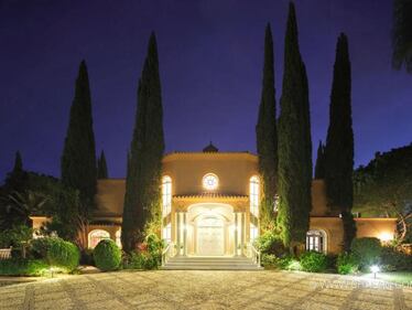 Prince vende online la mega villa di Marbella 10