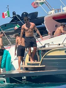 Stefano De Martino, vacanze in Corsica 4