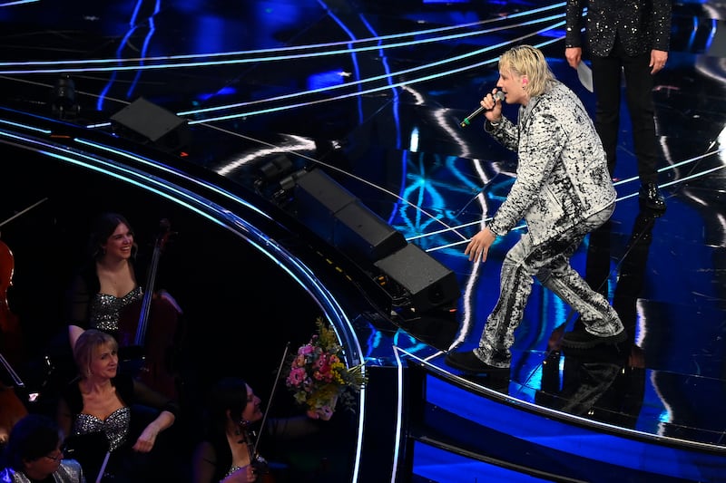 Sanremo 2024: ecco il look della prima serata del Festival de Il Tre 4