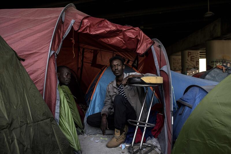 Ora Parigi sta diventando la nuova Calais 1