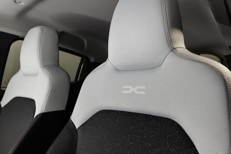 Dacia Spring 2024: guarda tutte le foto di interni ed esterni 10