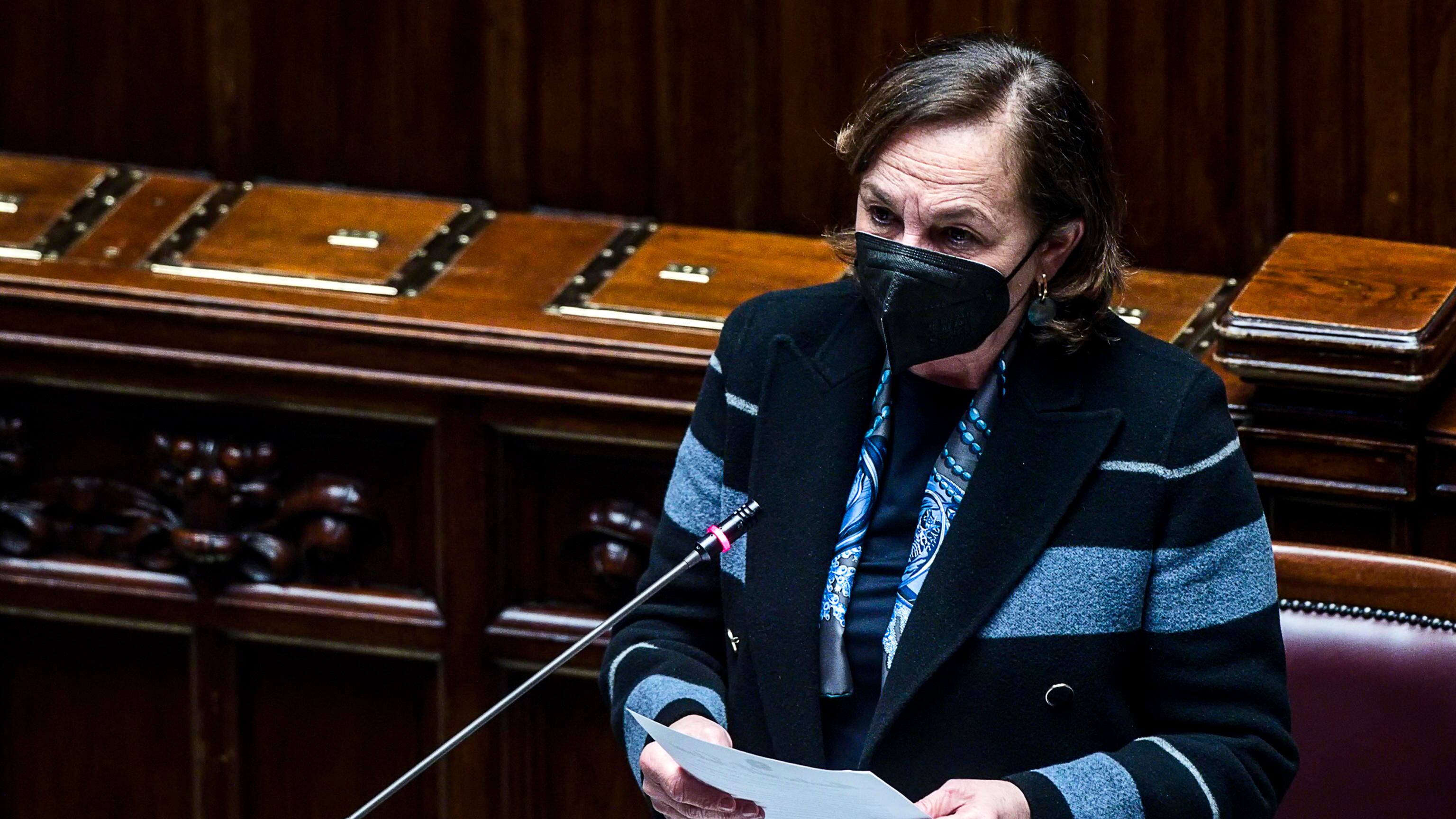 Le promesse della Lamorgese si sono tradotte in 28 agenti
