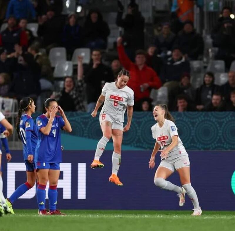 L'esultanza al raddoppio della classe 2000 elvetica, Seraina Piubel (via Fifa)