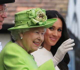 Meghan Markle raggiante con la Regina 1