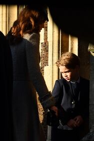 Sandringham, la royal family durante la messa di Natale  1