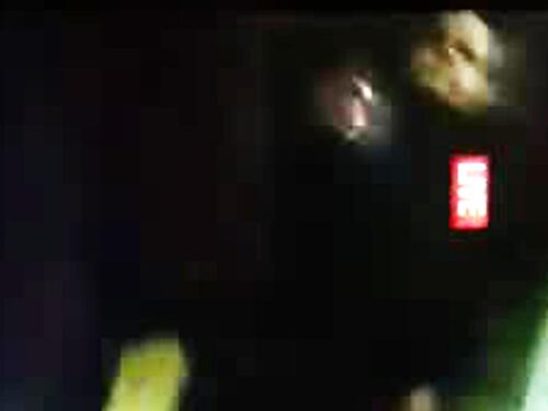 Il killer in telecamera: ecco il fermo immagine