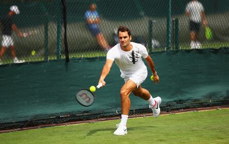 Federer a Wimbledon con lo sky-line di Londra sulle scarpe 12