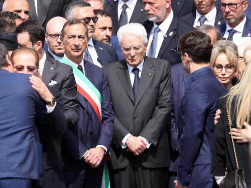 Il Pd è spaccato, i suoi sindaci aprono. Sala avverte: "No a rifiuti pregiudiziali"