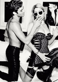 Paris Hilton, sexy e fetish nel nuovo video 2