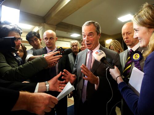 Farage cavalca il terremoto che salverà l'Inghilterra dall'Ue