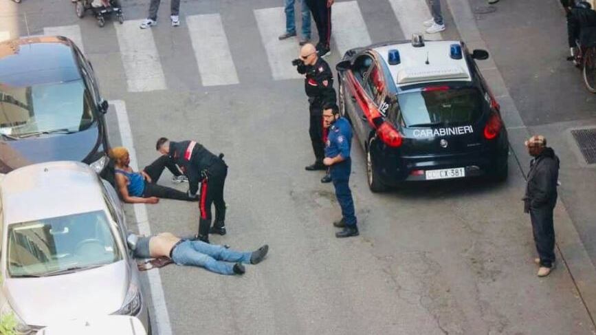 Ferrara, rissa choc tra immigrati. Salvini: "Direttiva per cacciare i balordi"