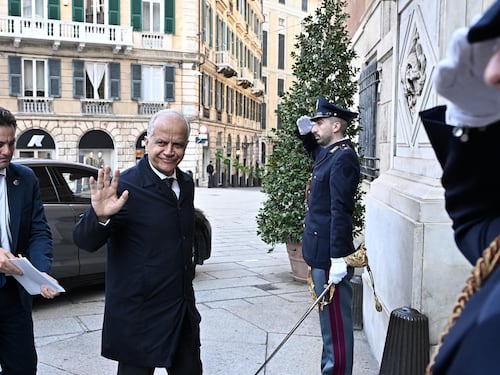 Giornalista aggredita a Genova, Piantedosi apre un posto di polizia in centro. FdI: “Restituire sicurezza ai cittadini”