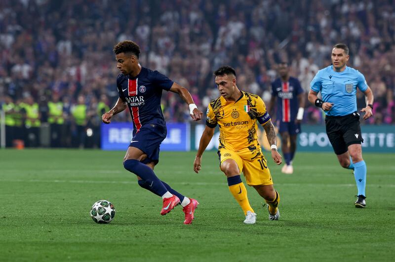 Un calcio al vecchio mondo