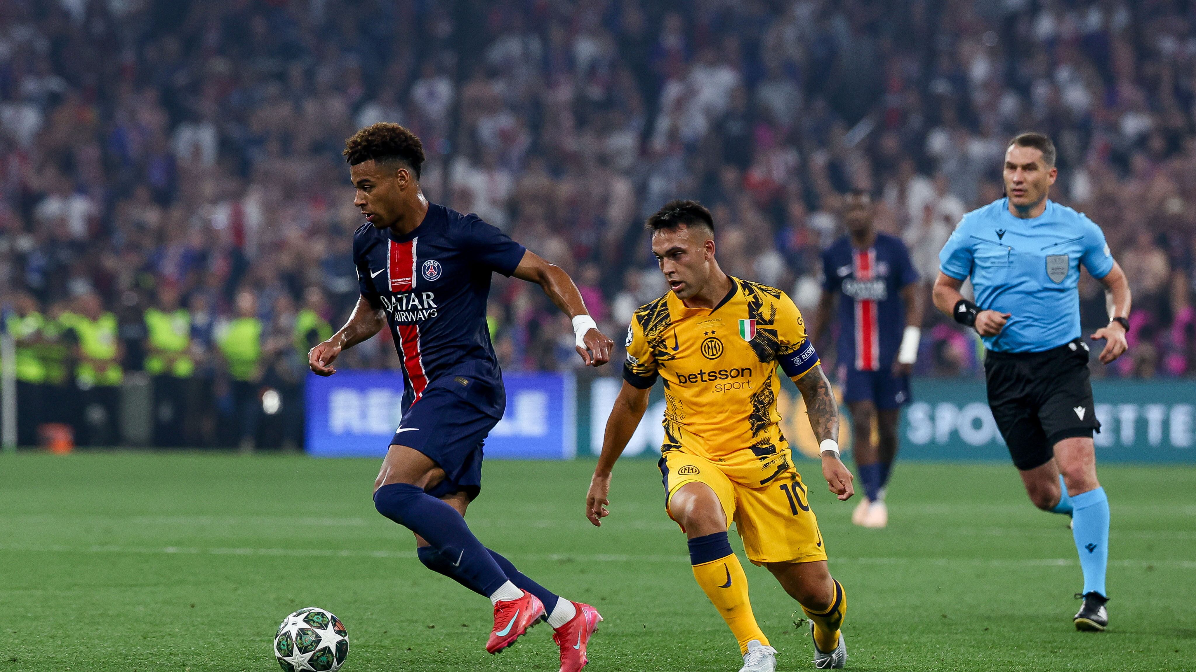 Un calcio al vecchio mondo