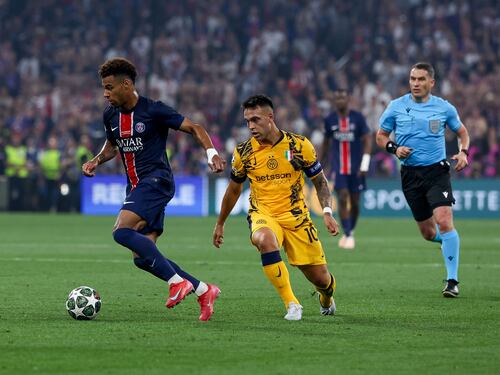 Un calcio al vecchio mondo