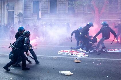 Scontri e cariche a Roma 5