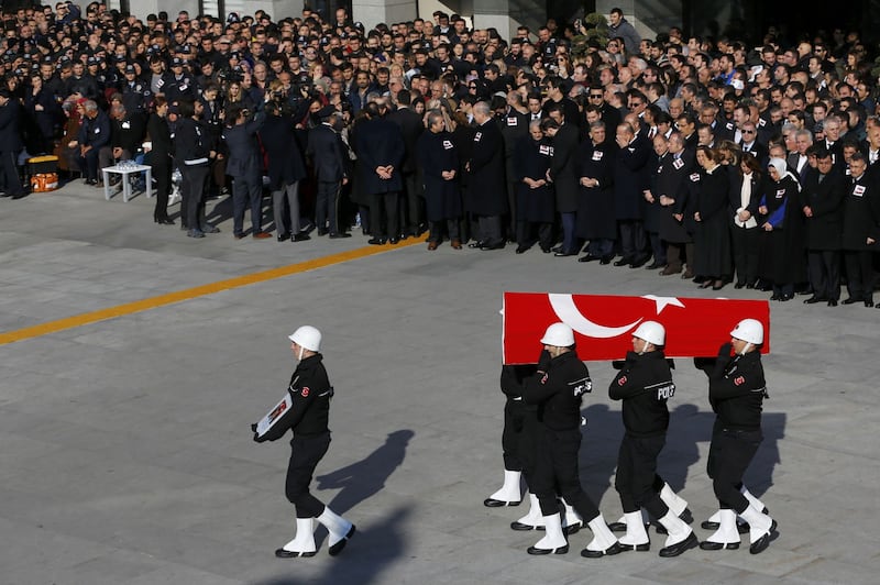 A Istanbul i funerali degli ufficiali uccisi 3