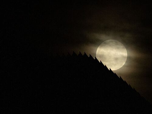 Super Luna Rossa, le immagini dell'eclissi da tutto il mondo
