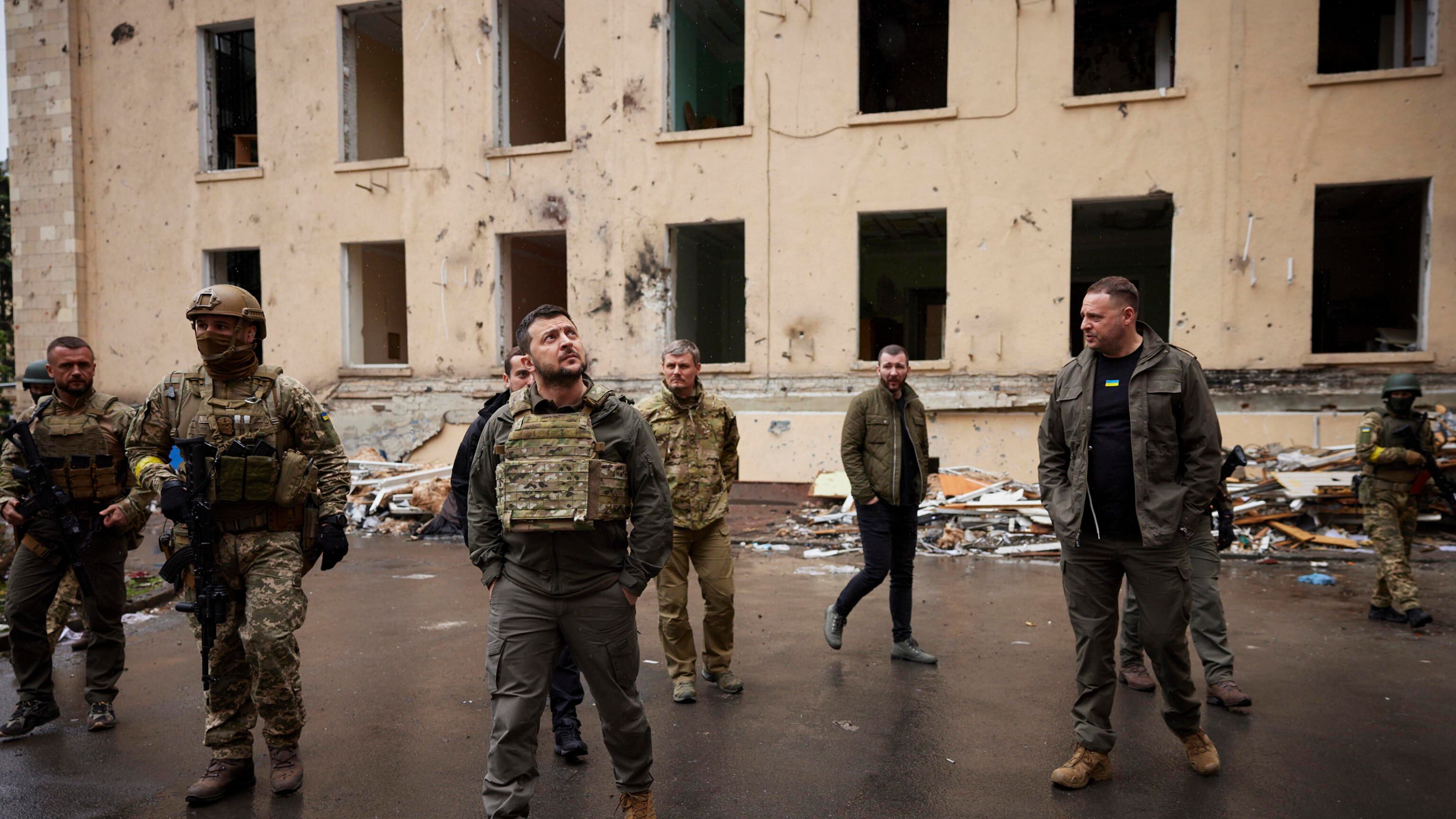 Zelensky, pugno duro a Kharkiv. "Via il capo della sicurezza". L'Est sempre più in mano russa