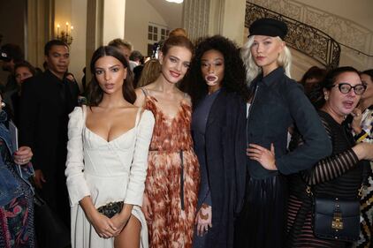 Emily Ratajkowski e le altre: le più sexy a Parigi 3