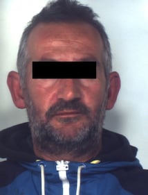 Lecce, il volto dell'autore e l'arma del delitto 1