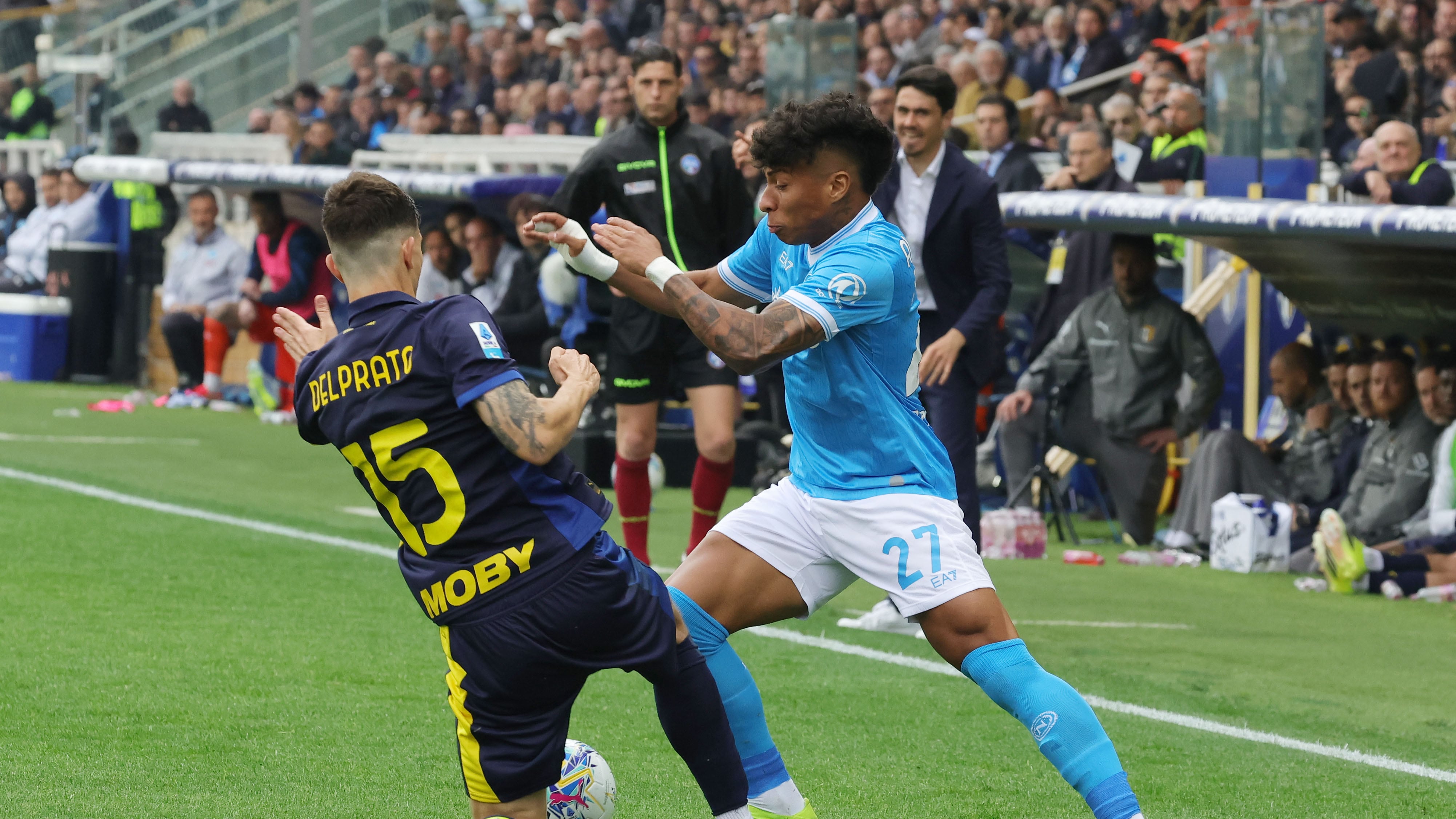 Il Parma strappa un punto al Napoli e fa un favore all’Inter: a Conte non basta McTominay