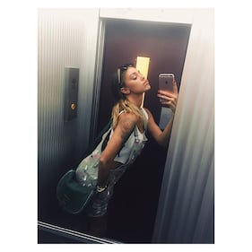 Belen Rodriguez, i selfie più sexy: foto 44