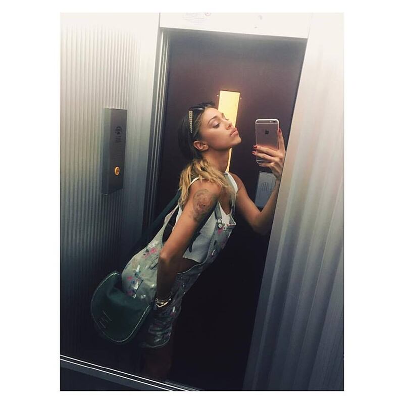 Belen Rodriguez, i selfie più sexy: foto 44