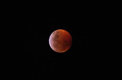 Super Luna Rossa, le immagini dell'eclissi da tutto il mondo 3