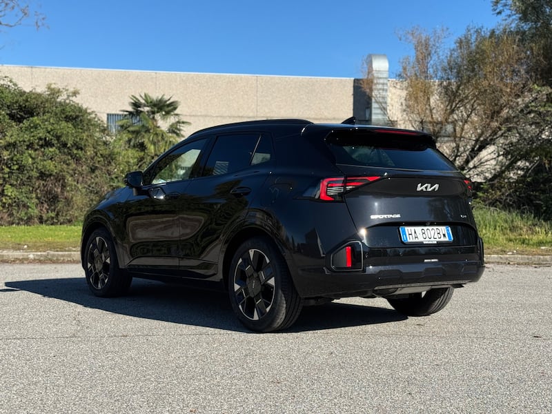 Kia Sportage 2025: guarda la gallery del restyling, confermato anche diesel 17