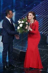 Sanremo 2016: i look femminili nella serata cover 9
