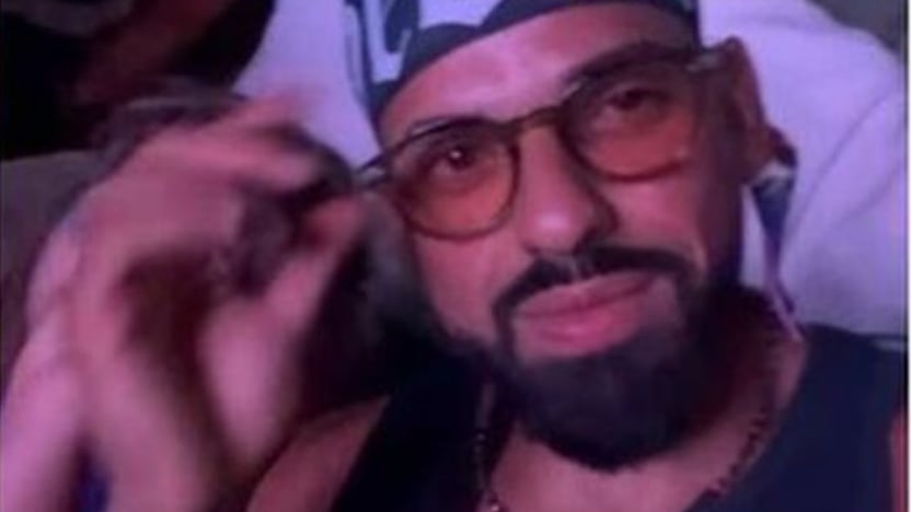 Si schianta contro un bus di fan tornando dal concerto di Geolier: muore giovane padre, ferita la figlia di sei anni