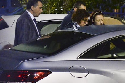 La mamma di Loris lascia la Questura affranta 5