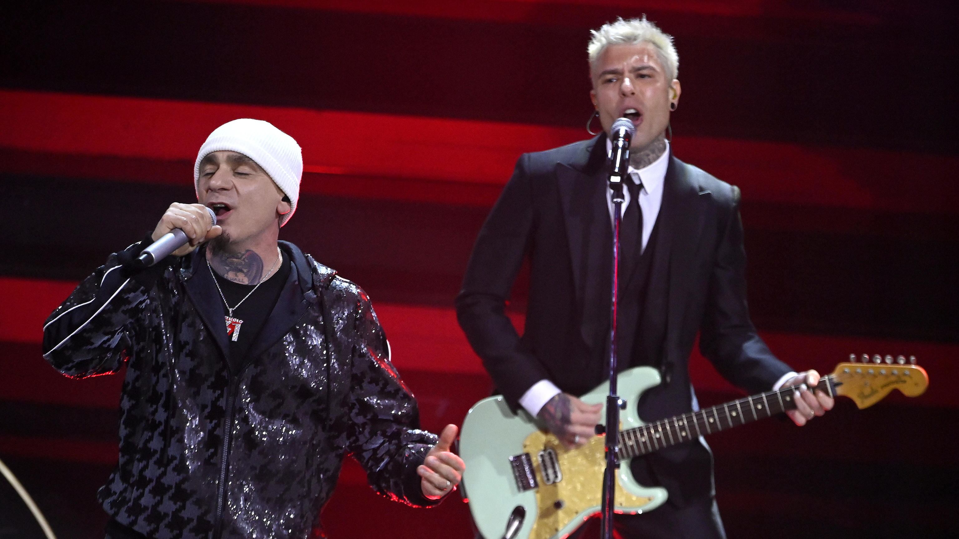 "Non legalizzeremo mai la droga". Il governo fa piangere Fedez e J-Ax
