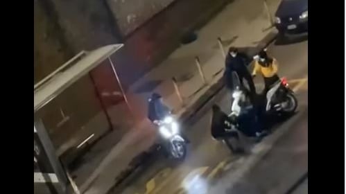Rider picchiato e rapinato: pene confermate per i due maggiorenni
