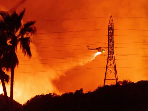 Le fiamme non si fermano: nuove evacuazioni a Los Angeles
