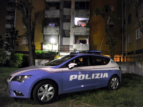 Macerata, immigrato sorpreso a rubare minaccia e attacca agenti
