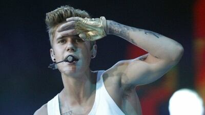 L'ultima impresa di Justin Bieber: uova contro la villa dei vicini e cocaina in casa
