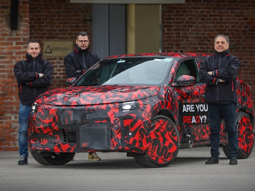 Le prime foto dell'Alfa Romeo Milano. Tutto italiano il team di ingegneri al lavoro
