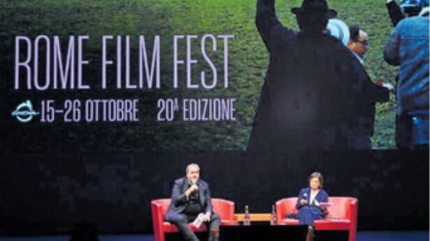 A Roma per la Festa del Cinema anche l'acqua, star da blu carpet