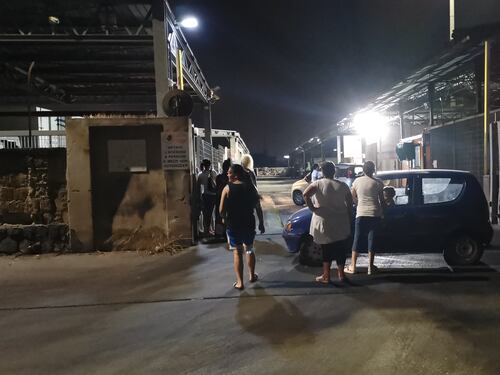 Le donne in strada contro il sito di stoccaggio dei rifiuti