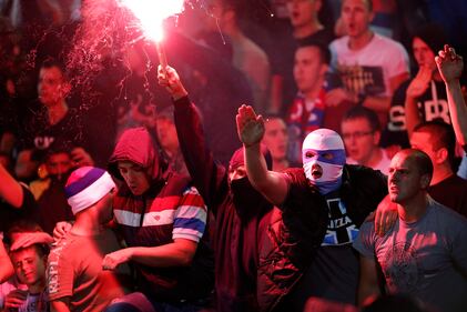 Serbia-Albania, la bandiera del Kosovo scatena la rissa 6