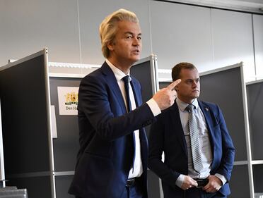 Il politico di estrema destra Geert Wilders al voto all'Aia 6