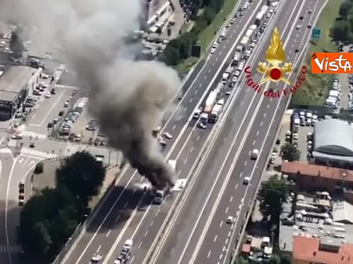 Bologna, incidente tra mezzi pesanti sulla A14: ritorna l’incubo del 6 agosto
