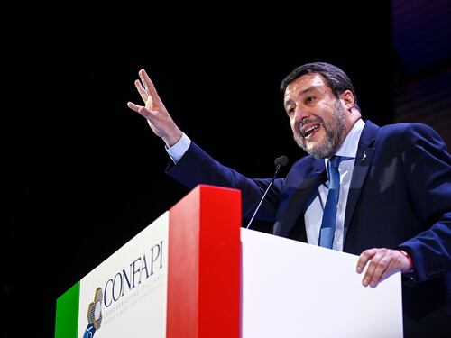 Salvini garantisce sul codice appalti: "Tempi accorciati grazie alla fiducia a sindaci e imprese"
